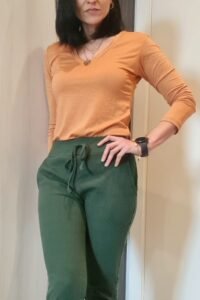 babylook manga longa gola v feminina